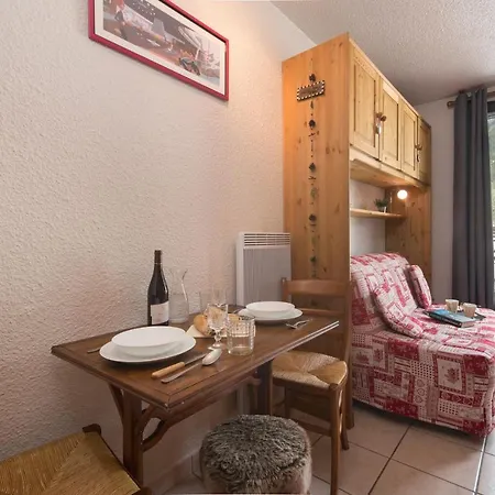 Apartment Sleeps 2 *